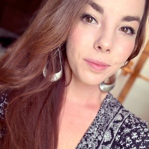 Meet your Posher, Hailey